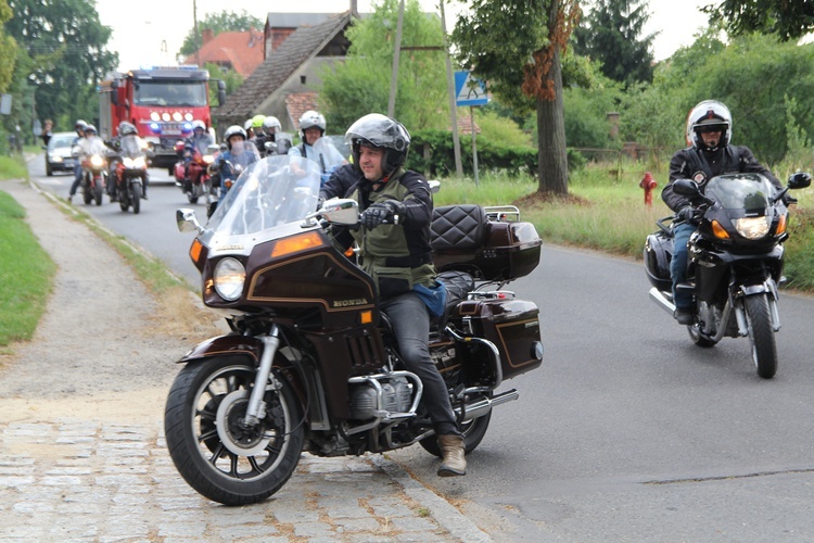 Motocykliści u św. Walentego w Lubiążu