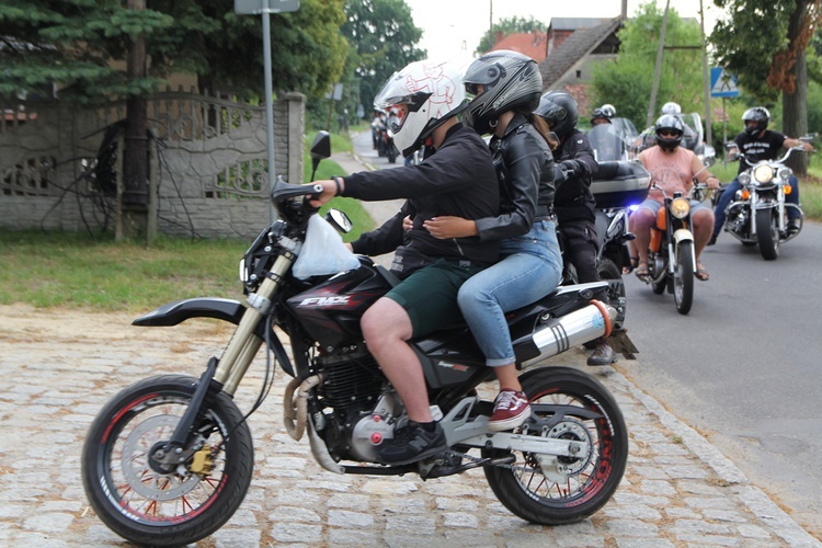 Motocykliści u św. Walentego w Lubiążu