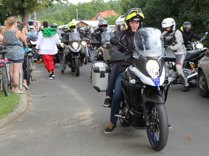 Motocykliści u św. Walentego w Lubiążu