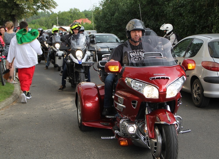 Motocykliści u św. Walentego w Lubiążu