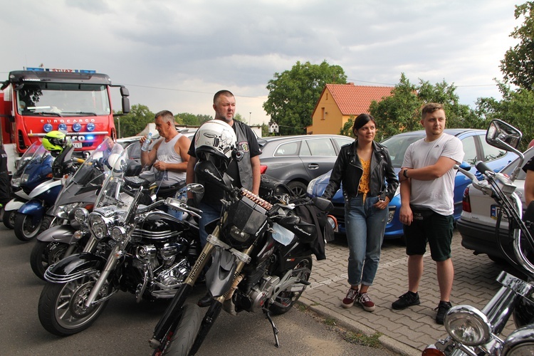 Motocykliści u św. Walentego w Lubiążu