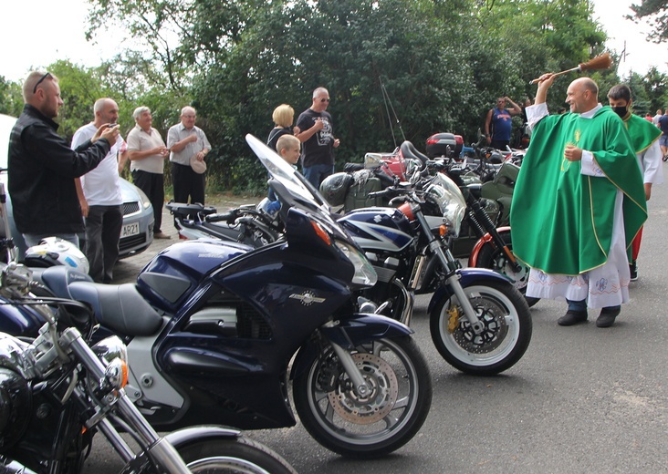 Motocykliści u św. Walentego w Lubiążu