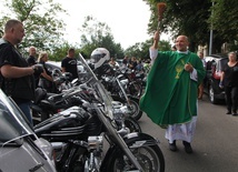 Motocykliści u św. Walentego w Lubiążu