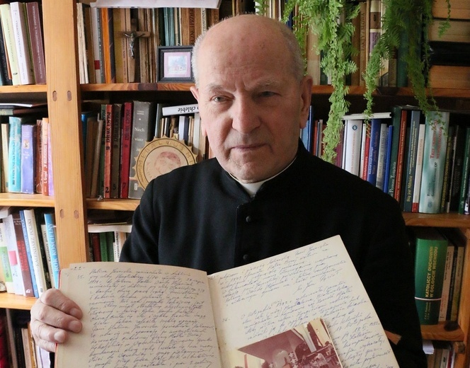 Ks. Jan Pęzioł.