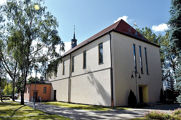 W planach jest rozbudowa letnickiej świątyni. Ma zostać powiększona m.in. o budynek przedszkola, salki, a także wieżę.