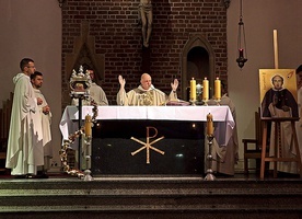 W kościele św. Wojciecha znajduje się grób  bł. Czesława, którego kult jest wciąż bardzo żywy.