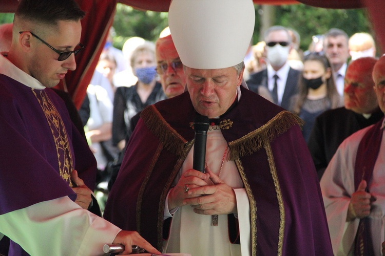 Uroczystości pogrzebowe śp. ks. Wincentego Tokarza