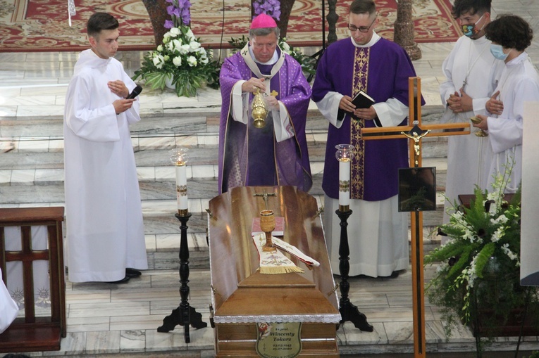Uroczystości pogrzebowe śp. ks. Wincentego Tokarza