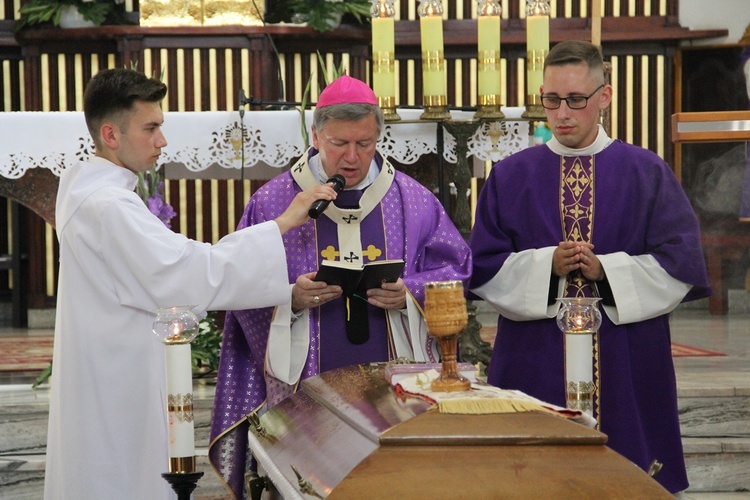 Uroczystości pogrzebowe śp. ks. Wincentego Tokarza