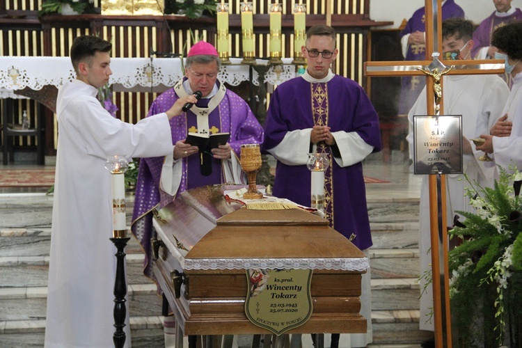 Uroczystości pogrzebowe śp. ks. Wincentego Tokarza