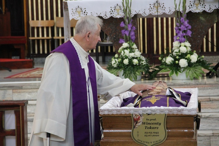 Uroczystości pogrzebowe śp. ks. Wincentego Tokarza