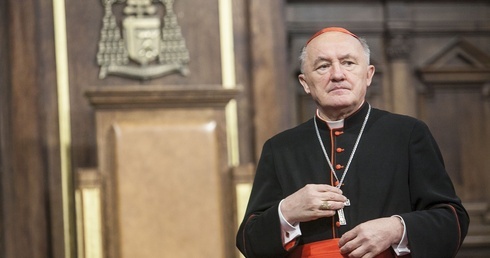 Kard. Kazimierz Nycz: Profanacja spowodowała ból ludzi wierzących