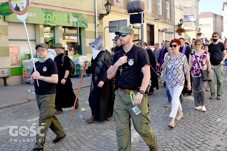 Pożegnanie pieszych pątników pieszej pielgrzymki na Jasną Górę