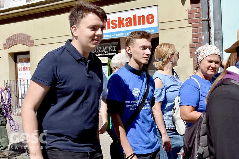 Pożegnanie pieszych pątników pieszej pielgrzymki na Jasną Górę