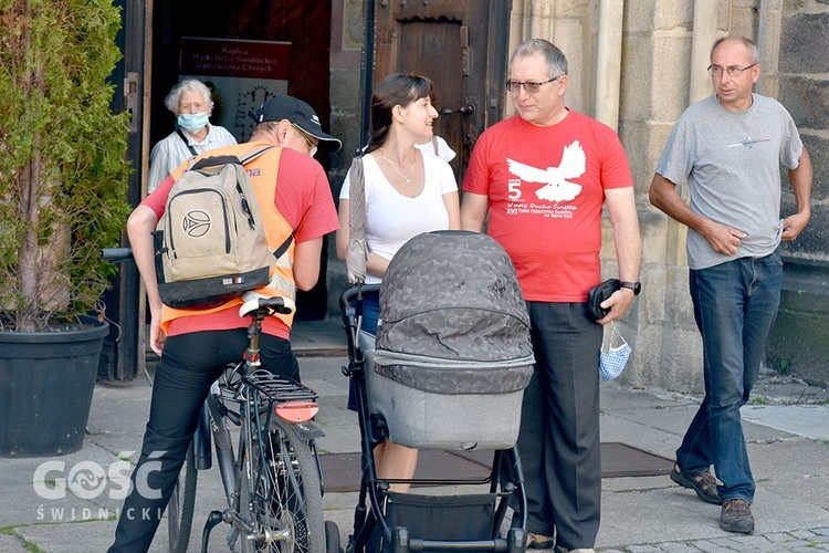 Pożegnanie pieszych pątników pieszej pielgrzymki na Jasną Górę