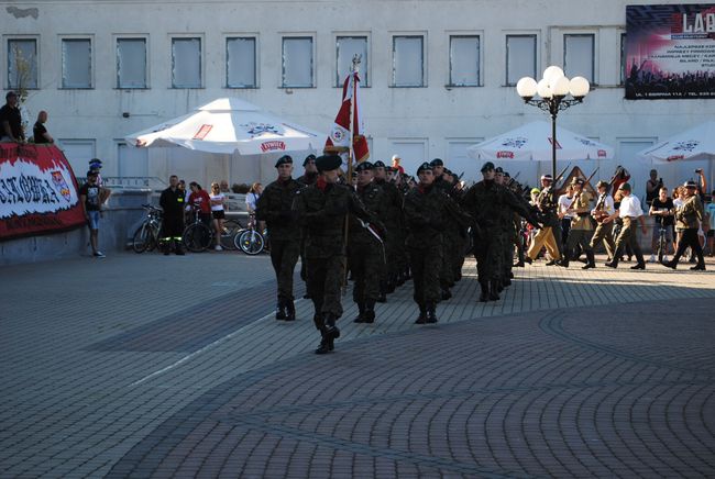 Stalowa Wola. IX Rajd Honoru