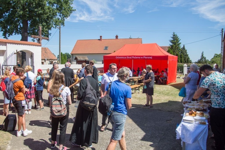 Jednodniowa Piesza Pielgrzymka z Głogowa do Piersnej - cz. II