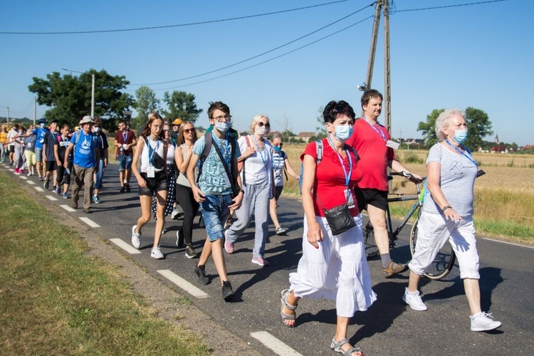 Jednodniowa Piesza Pielgrzymka z Głogowa do Piersnej - cz. II