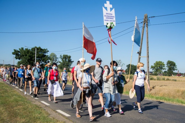 Jednodniowa Piesza Pielgrzymka z Głogowa do Piersnej - cz. II