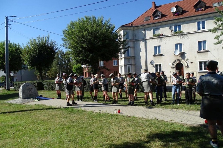 Harcerze ze Wschowy uczcili Powstańców Warszawskich