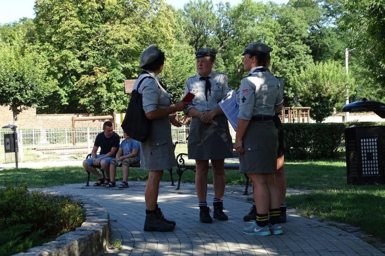 Harcerze ze Wschowy uczcili Powstańców Warszawskich