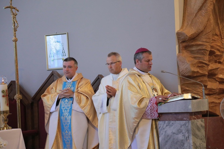 Nowy ołtarz w Niecieczy