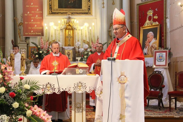 Bierzmowanie w parafii św. Tomasza Becketa 