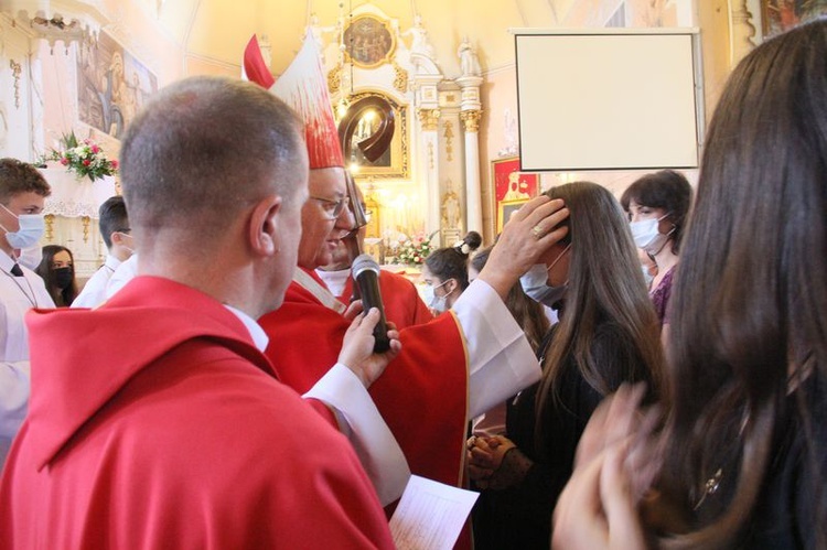 Bierzmowanie w parafii św. Tomasza Becketa 