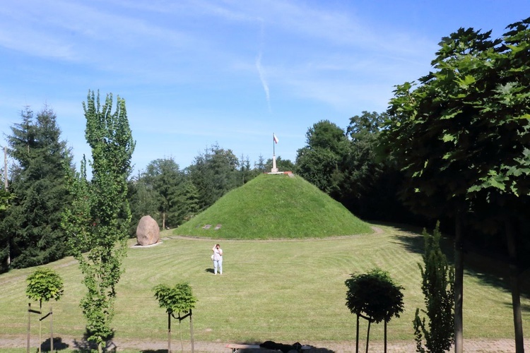 265. rocznica urodzin gen. Dąbrowskiego w Pierzchowcu koło Gdowa