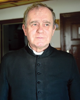 ▲	Ks. Stanisław od 30 lat jest proboszczem parafii św. Katarzyny Aleksandryjskiej w Lubominie i św. Andrzeja Apostoła w Wapniku.
