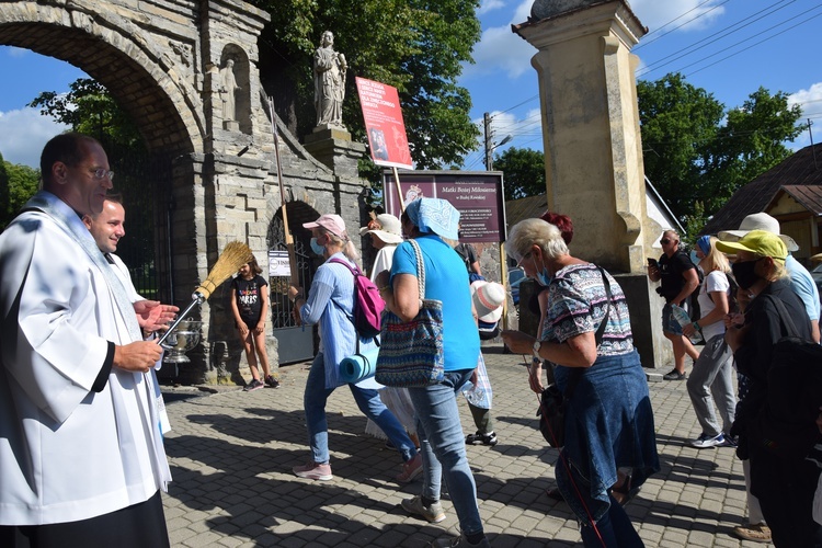 Pielgrzymka do Białej Rawskiej