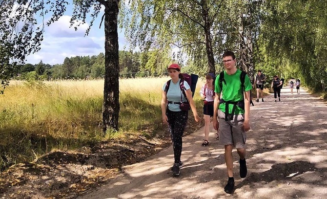 Pielgrzymka studentów Freta 10 z Augustowa do Ostrej Bramy