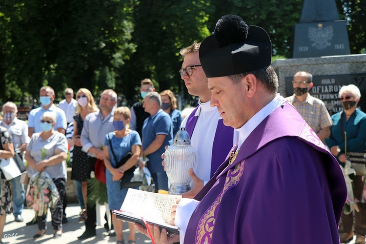 Pogrzeb Stanisława Rondzistego, nadzwyczajnego szafarza