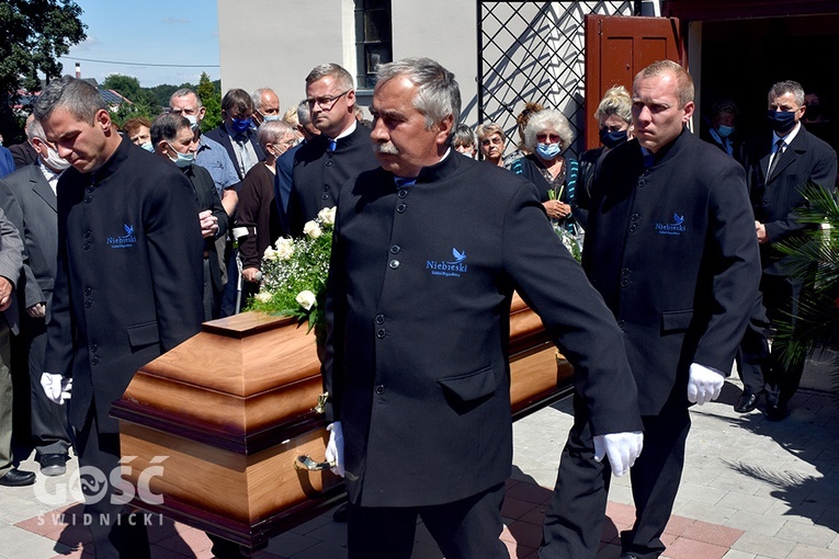 Pogrzeb Stanisława Rondzistego, nadzwyczajnego szafarza