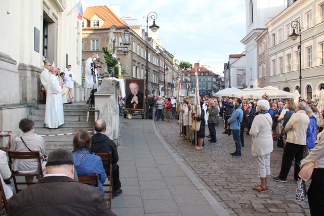 Msza św. na rozpoczęcie 309. WPP. Pątnicy ruszyli za oficjalną pielgrzymką