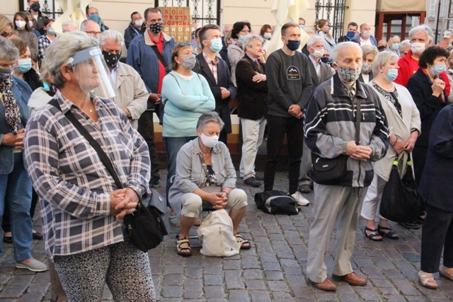 Msza św. na rozpoczęcie 309. WPP. Pątnicy ruszyli za oficjalną pielgrzymką