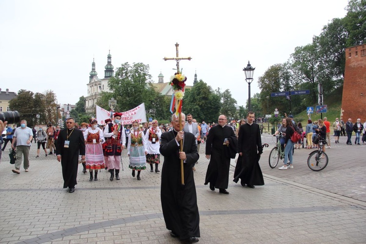 Rozpoczęcie 40. Pieszej Pielgrzymki Krakowskiej - cz. 1