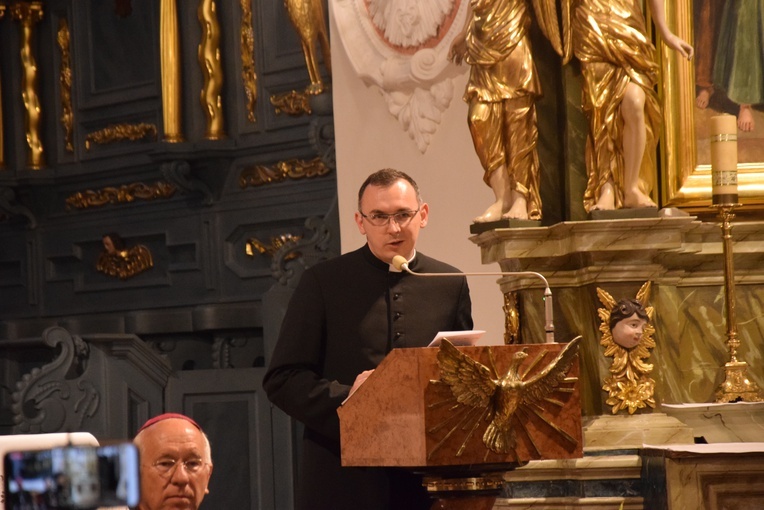 ŁPPM na Jasną Górę - Apel w lowickiej katedrze.