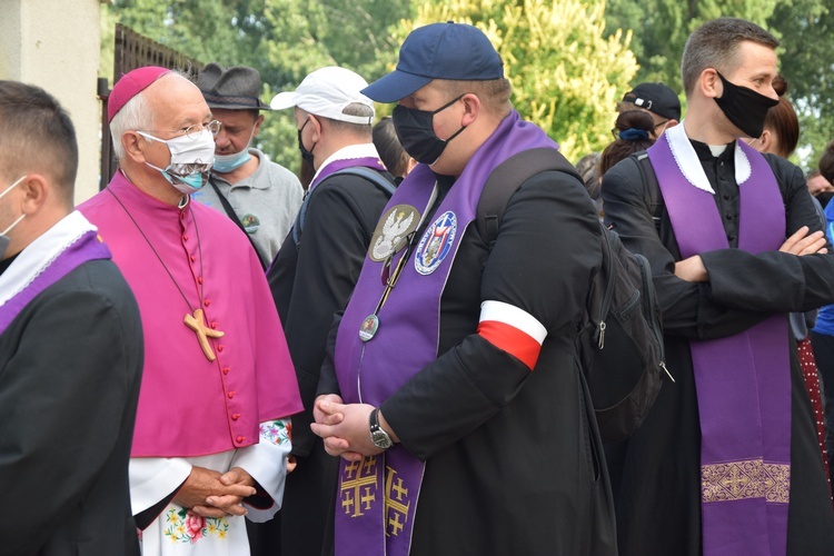 ŁPPM na Jasną Górę - Msza św. w Łowiczu