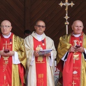 Jaworzna. Kapłani z prezydenckimi medalami