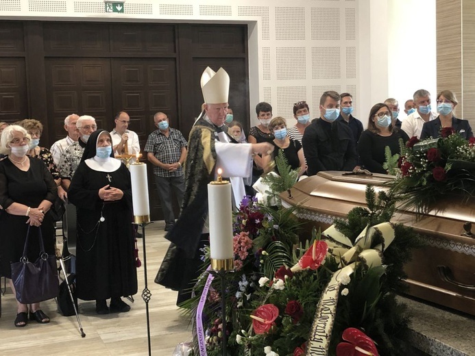 Pogrzeb Jana Deca, starszego brata emerytowanego biskupa świdnickiego