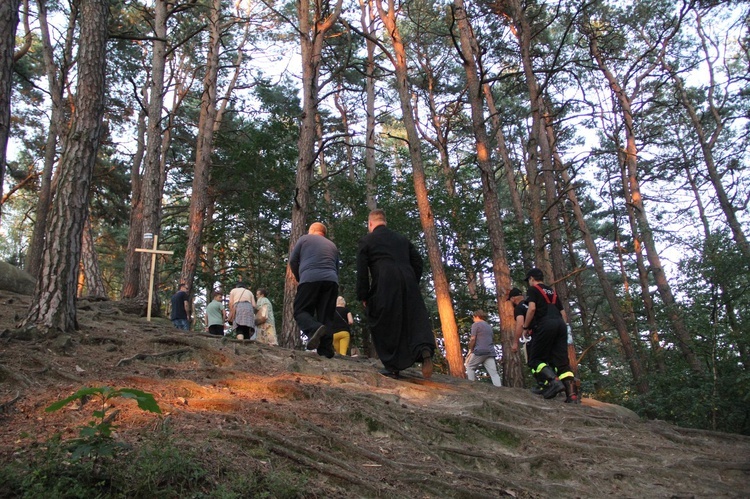 Ciężkowice. Golgota Skamieniałego Miasta