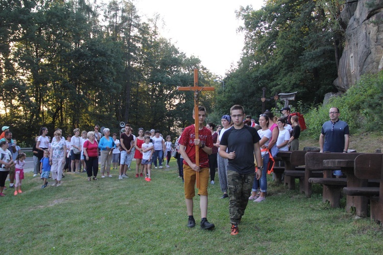 Ciężkowice. Golgota Skamieniałego Miasta