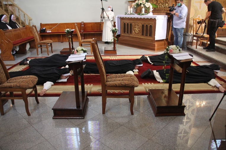 Śluby wieczyste sióstr dominikanek