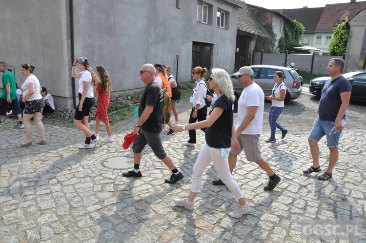 Piesza pielgrzymka z Zielonej Góry do Otynia