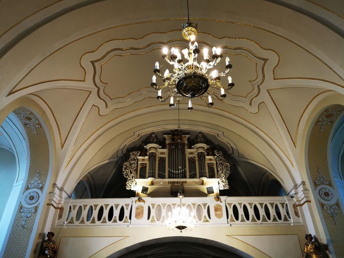 Organy z sanktuarium w Grodowcu