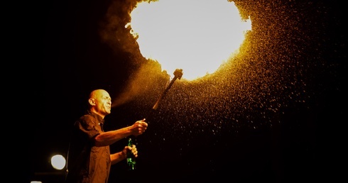 Scena w parku. Festiwal Teatrów Ulicznych w Drawsku Pomorskim