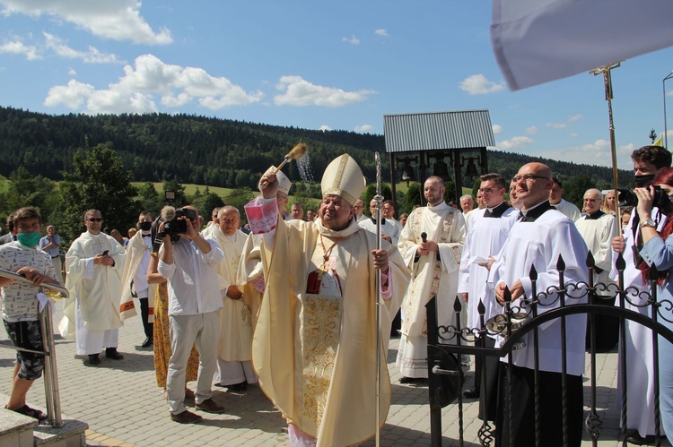 Stawisza. Poświęcenie pomnika i kaplicy św. Jana Pawła II