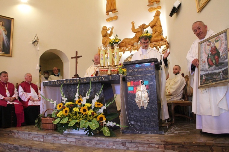 Stawisza. Poświęcenie pomnika i kaplicy św. Jana Pawła II