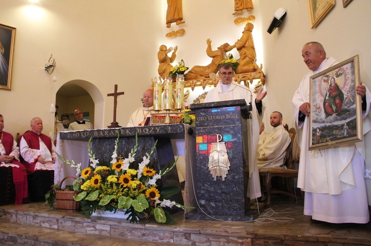 Stawisza. Poświęcenie pomnika i kaplicy św. Jana Pawła II